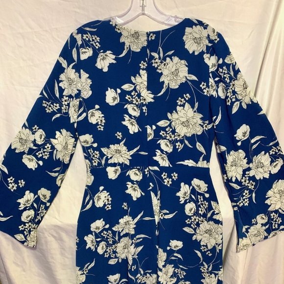 Studio B by Bobeau Long Sleeve Deep Blue Floral Dress - Size Medium - Picture 3 of 4